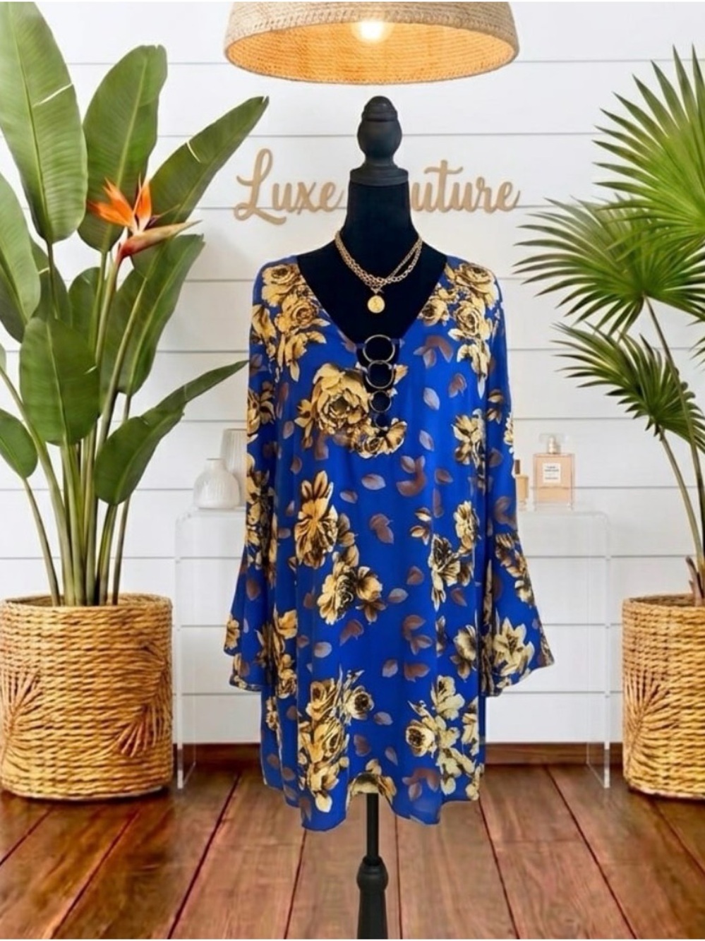 Entro Gigantic Bell Sleeve Chest Hoop Detail Dress